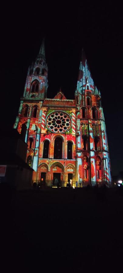 Apartmán Nuits Au Grenier De Chartres Exteriér fotografie